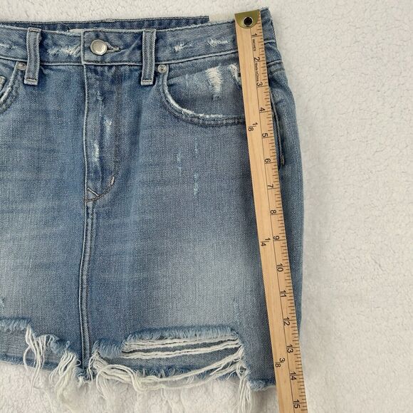 Lovers+friends Denim Skirt Women Size 27 Distressed Wash Jean Mini Fray Hem - Picture 2 of 10